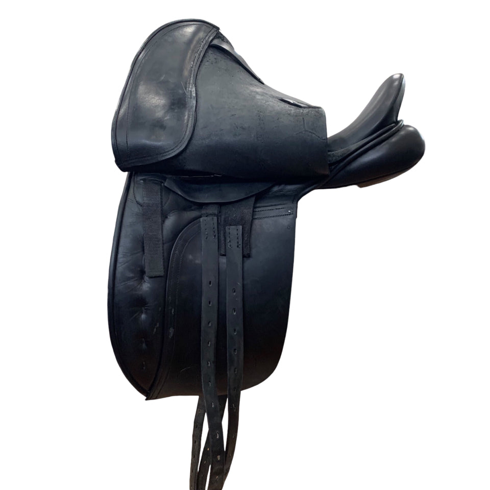 17" County Fusion Used Dressage Saddle with Medium Tree - H