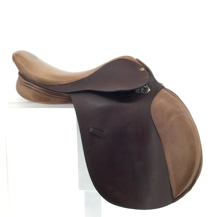 17" Camelot M tree used close contact saddle B