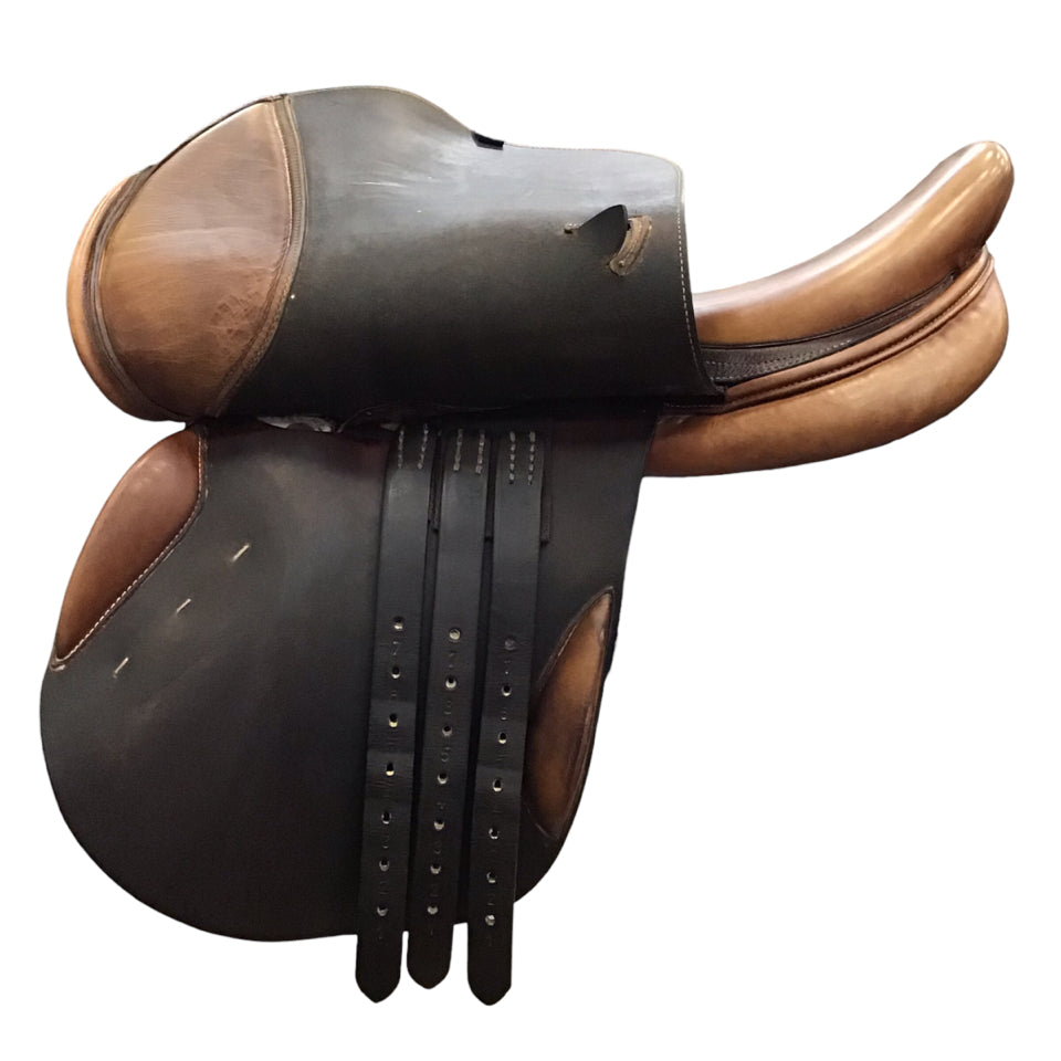 17" Richard Castelow Custom Medium/Wide Used Hunter/Jumper Saddle - H