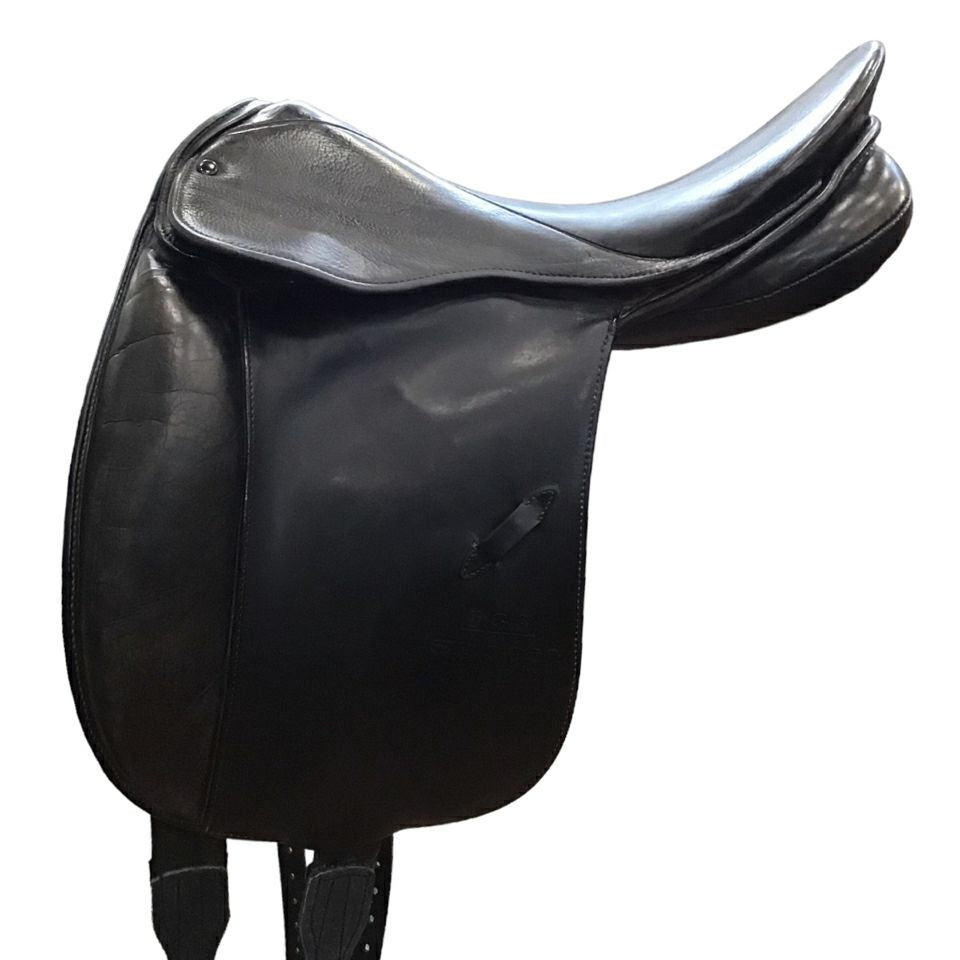 17.5" Stubben Excalibur Used Monoflap Dressage saddle with 30cm Tree -H